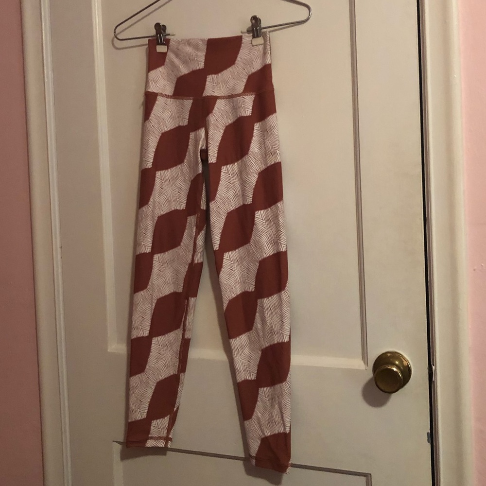 NWOT Aerie Chill. Play. Move. Leggings